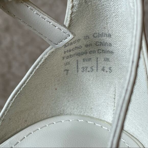 Who What Wear Kennedy Strappy Pump White Size 7 NWT - Picture 6 of 10